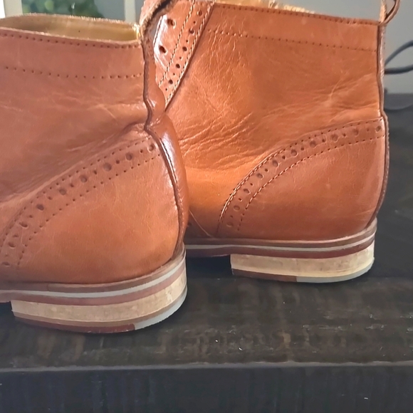 J Shoes Ankle Brown Leather Booties - Picture 5 of 13